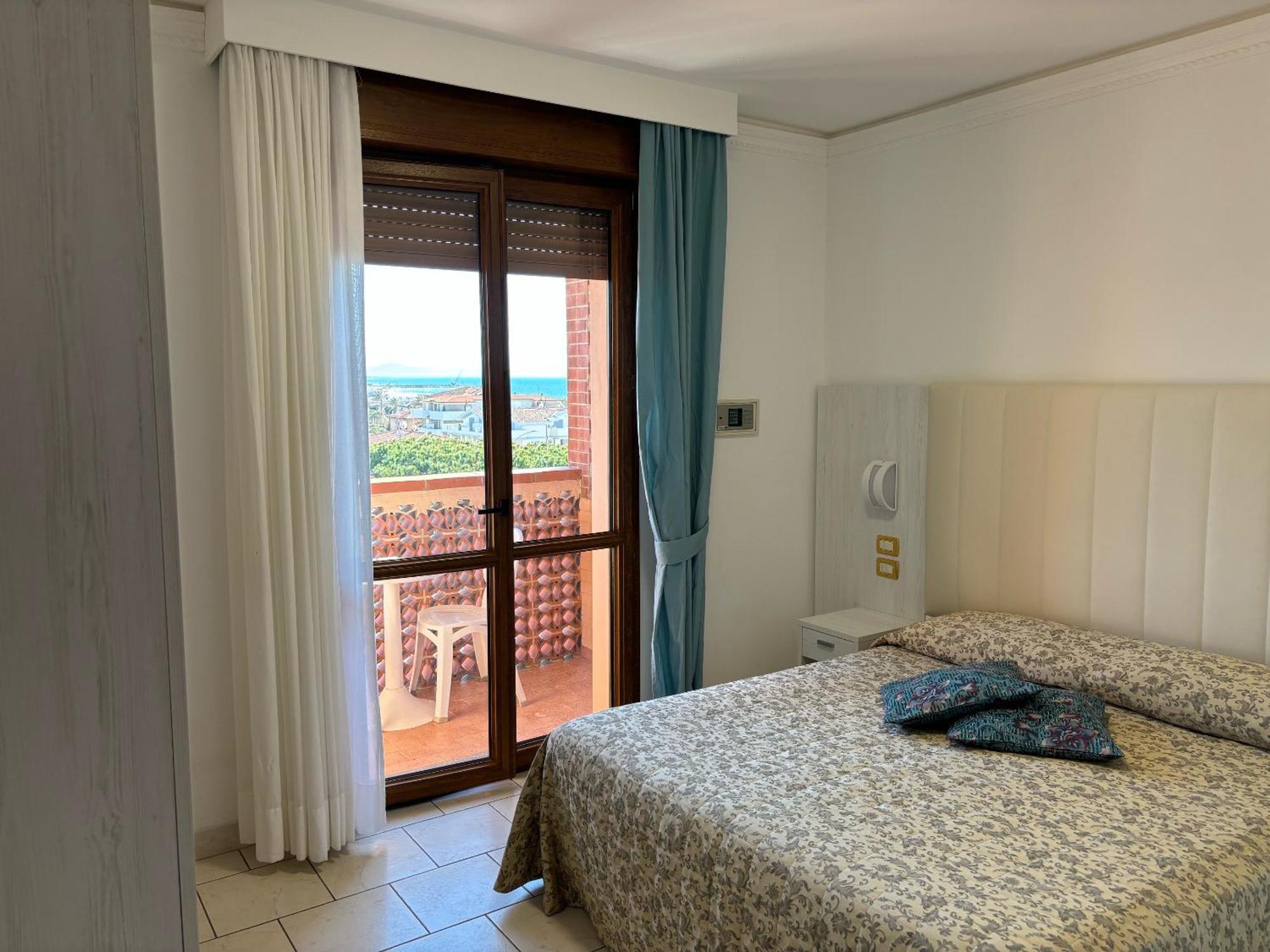 Hotel Ariston Marina di Grosseto Exterior foto