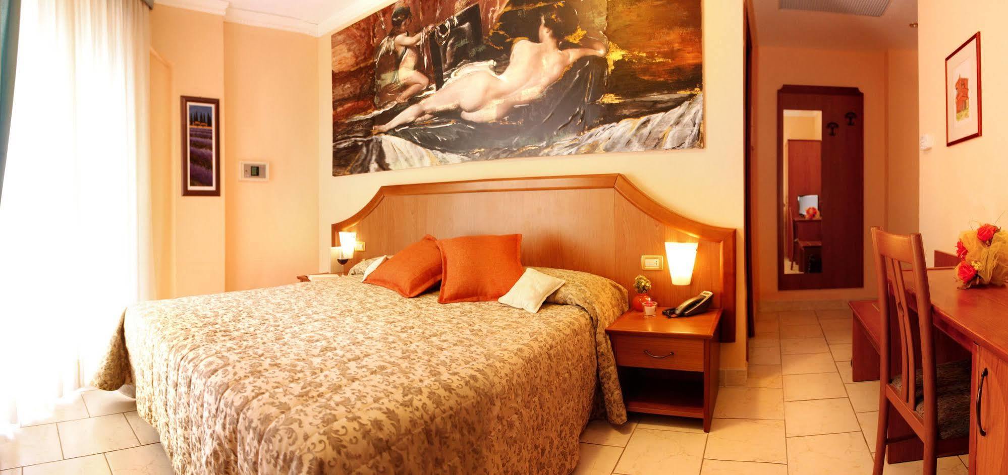 Hotel Ariston Marina di Grosseto Exterior foto
